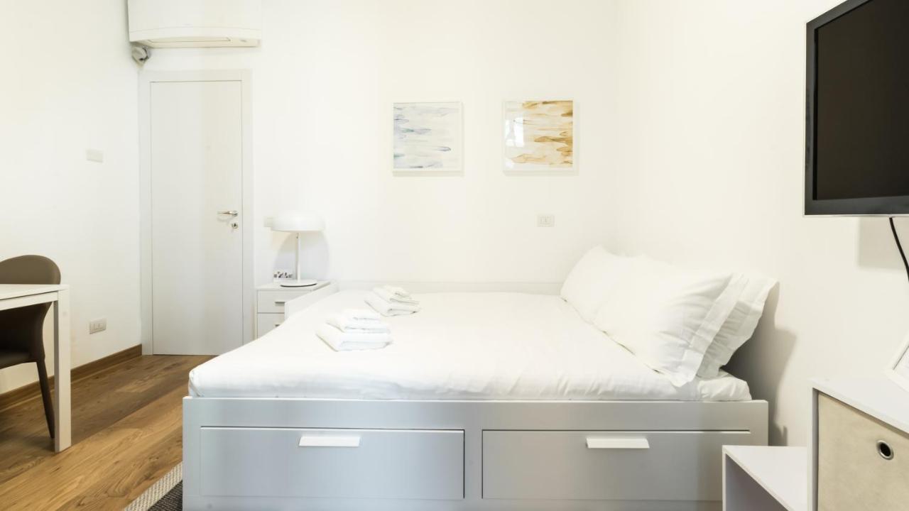 Italianway-De Cristoforis 5 Appartement Milaan Buitenkant foto